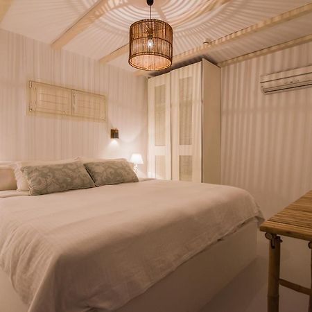 Eden View Suites & Villas プラティス・ヤロス エクステリア 写真